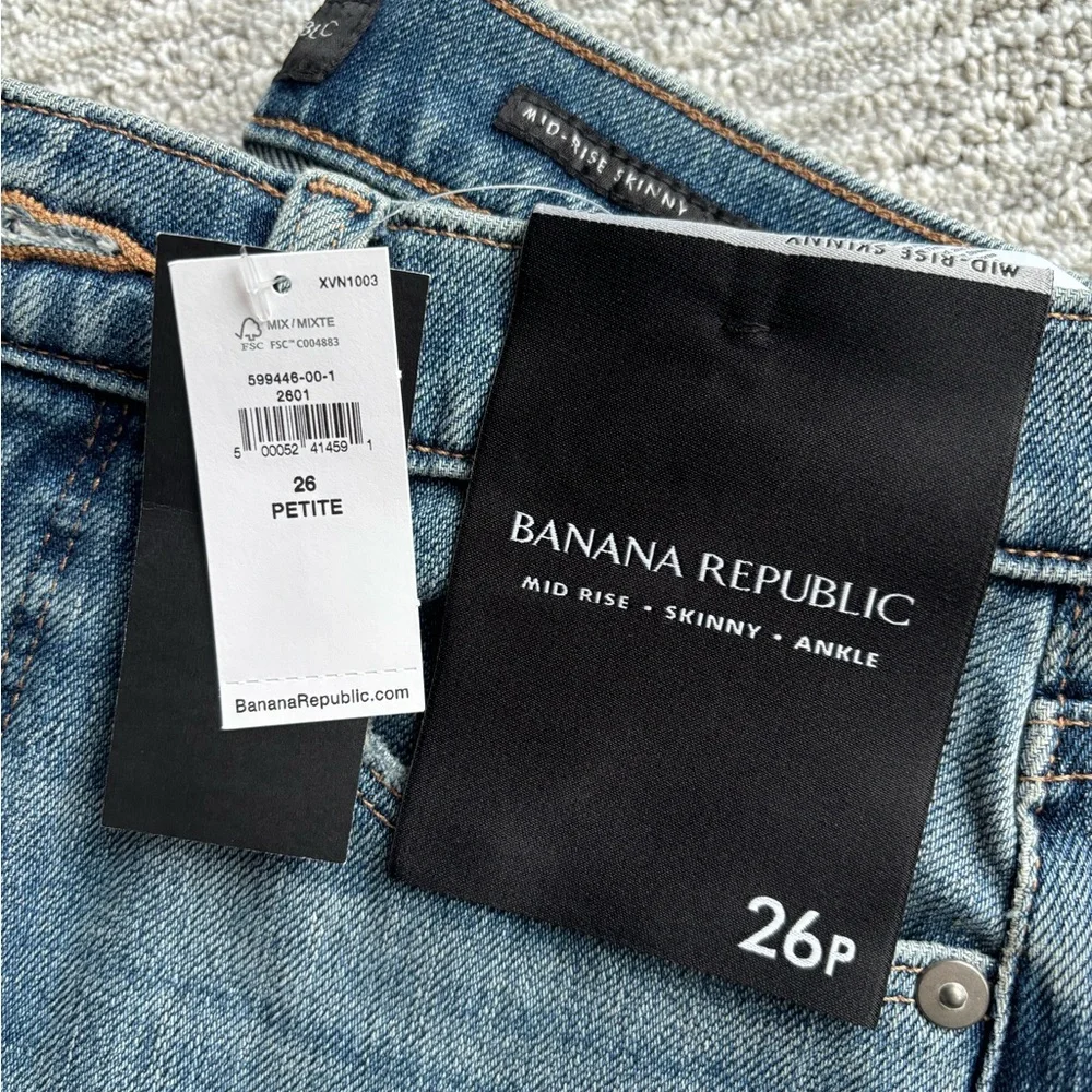Banana Republic Women’s Mid Rise Skinny Ankle Jeans - Picture 3 of 3